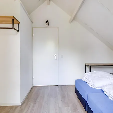 6 - Persoons Forest 231 Holiday home Ewijk